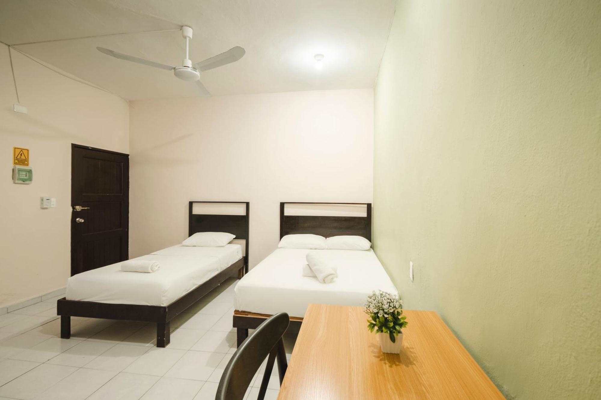 Hotel Quiam Плая-дель-Кармен Экстерьер фото