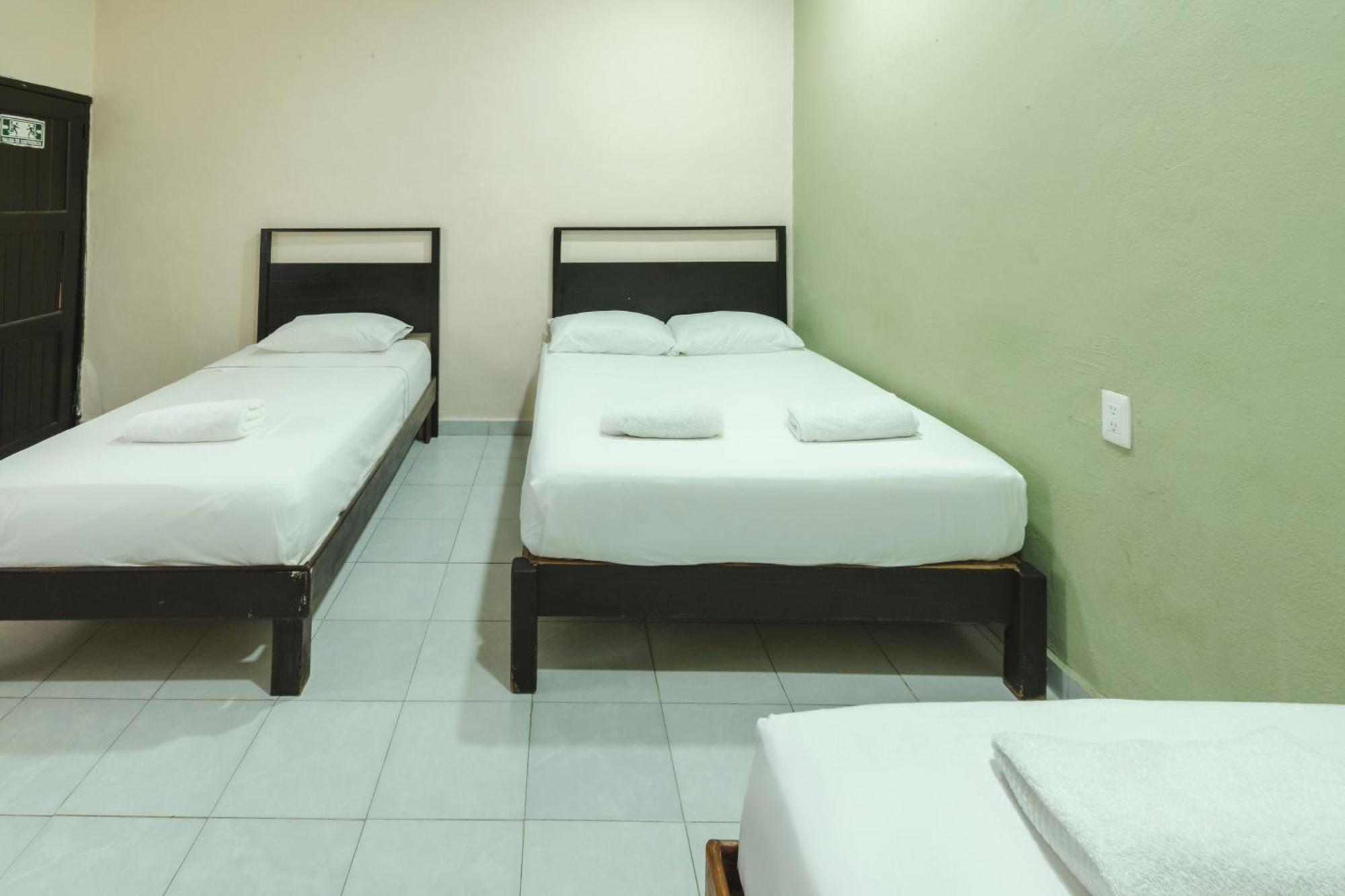 Hotel Quiam Плая-дель-Кармен Экстерьер фото