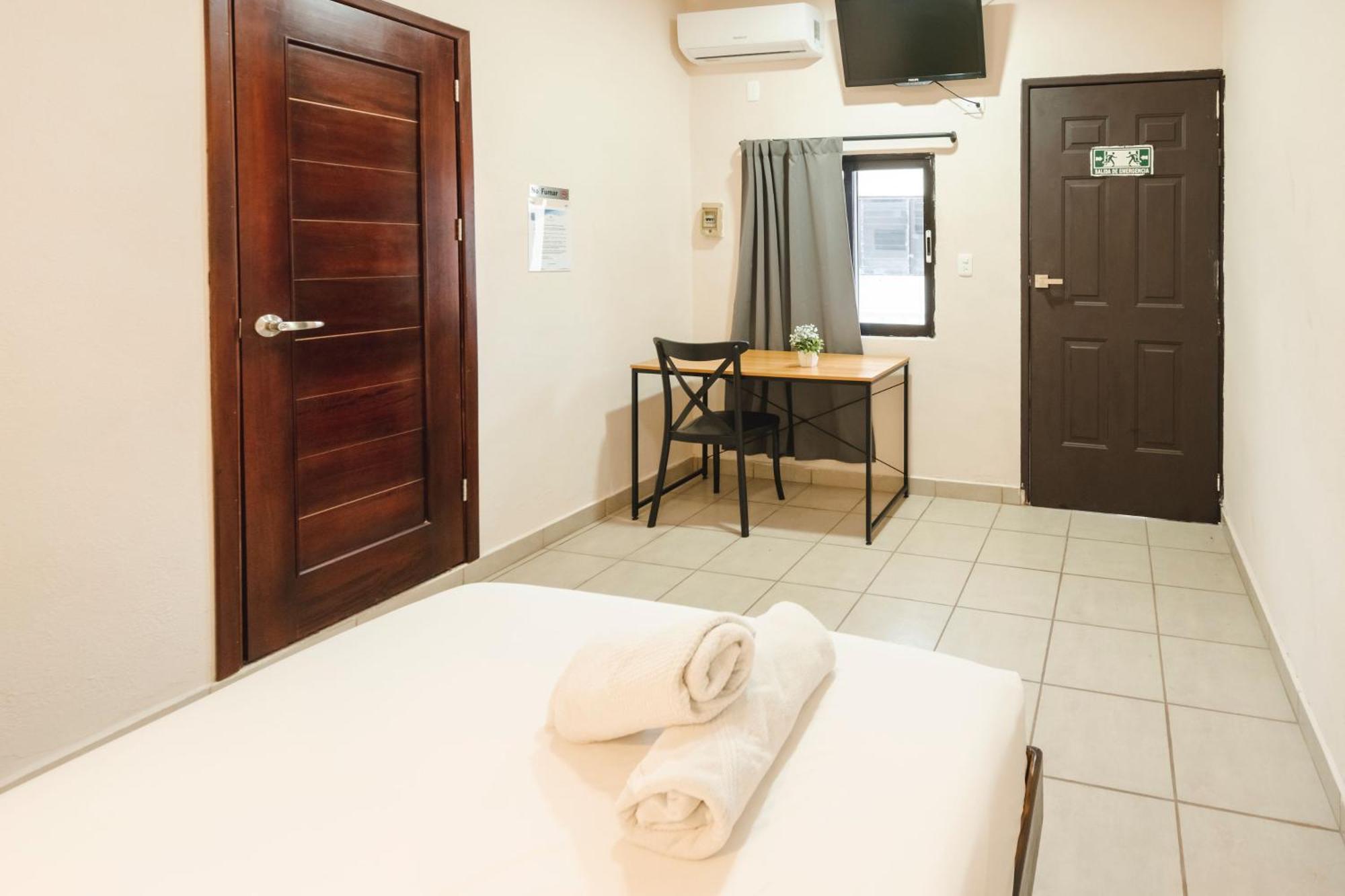 Hotel Quiam Плая-дель-Кармен Экстерьер фото